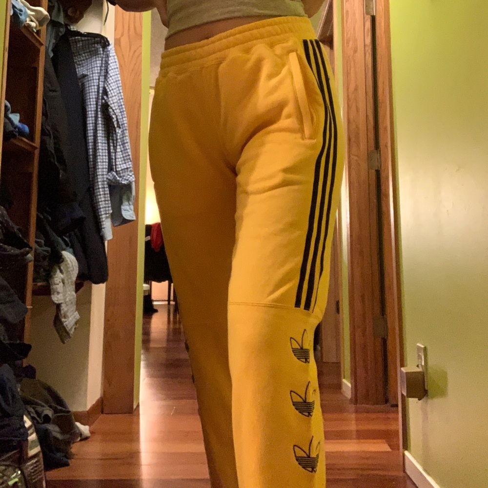Adidas yellow sweatpants joggers with pockets